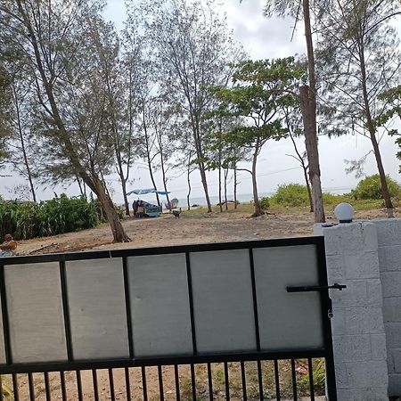 Kadalamma Beach Homestay Alappuzha ภายนอก รูปภาพ
